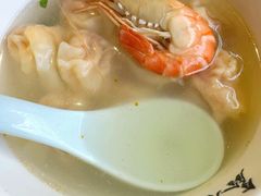 蟹黄大虾小馄饨-鑫震源·苏式大虾生煎(山塘街店)