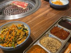 -明洞阿姨·韩式酱蟹烤肉·创意料理(三元桥店)