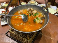 思茅酸汤鱼片-老滇山寨•云南特色菜•地方菜•民族风情歌舞表演(金碧店)