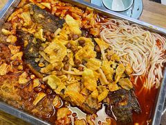 -在巷子里的烤肉店·螺蛳粉烤鱼·牛蛙(和美城店)