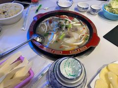 -牛得很·鲜牦牛肉烧烤·牛羊肉菌汤锅(康定店)