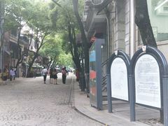 -黎黄陂路街头博物馆
