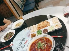 -香山湖家家宴(中山陵店)