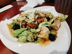 木耳白菜爆豆腐-恩宏德餐馆(平山道店)