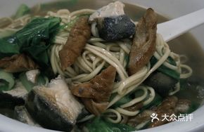 Stinky Tofu Noodles with Pig Intestine