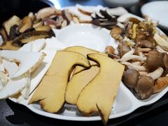 -野菌皇海景野生菌火锅(滨海大道店)