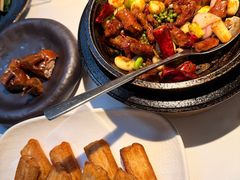 脆皮妙龄鸽-荣小馆(安达仕店)