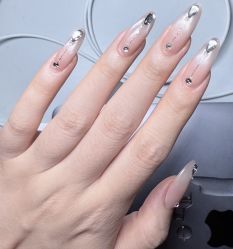 -晨·艺美甲美睫