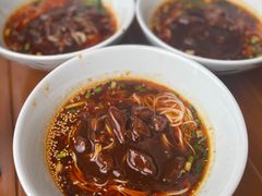 -李与白包子铺(桐梓林店)