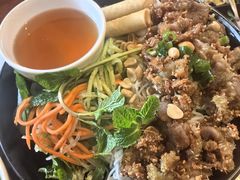 -鸿记越南牛鸡粉