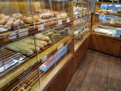 面包甜点陈列柜-匠造烘焙(上海湾店)