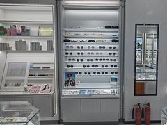 -光明眼镜·蔡司授权(徐泾店)