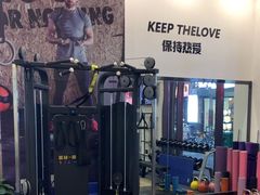 -思迈威健身(积玉桥万达店)