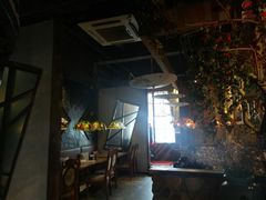 -春天里·老街坊餐厅(港隆广场店)