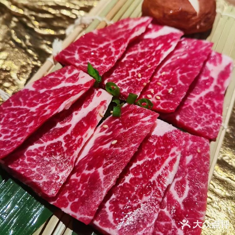 中国大陆烧肉品类之王，当之无愧。一起吃烤肉