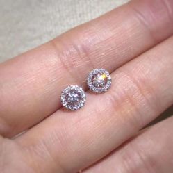 -威德钻石-克拉钻大本营(南京东路店)