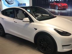 -TESLA 特斯拉(上海太古汇体验店)