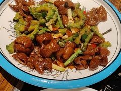 -苗家大院酸汤鱼(贵阳北站店)