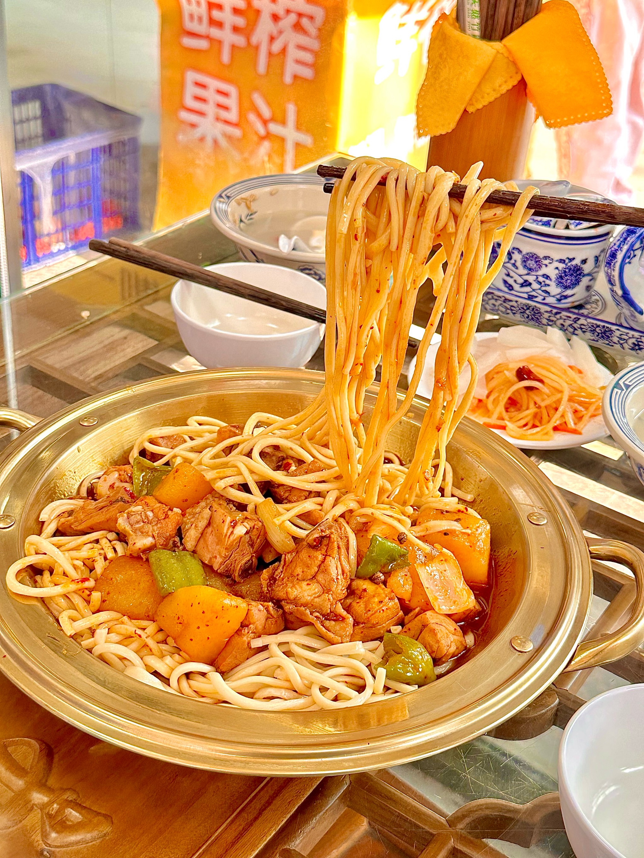 大盘鸡面里面的面怎么做的=大盘鸡面里面的面怎么做的好吃