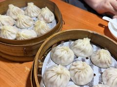 -莱莱小笼·乔艾