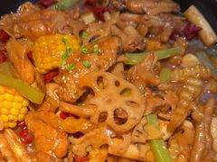 -多嘴超级肉蟹煲(中街恒隆故宫店)