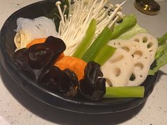 -三江源活鱼现烤(维多利摩尔城店)