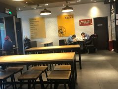 大堂-百富烤霸 烤鸡汉堡(长江路店)