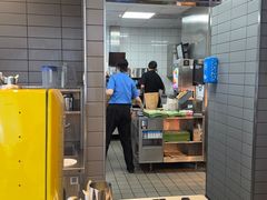 -麦当劳(田林好又多店)