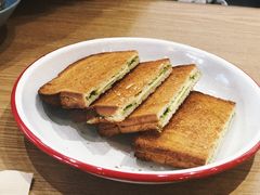 咖椰吐司-HELLO 27 意面·沙拉·帕尼尼