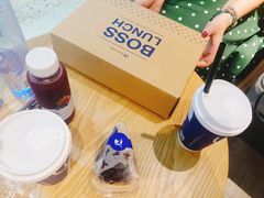 NFC鲜榨蓝莓草莓混合果汁-瑞幸咖啡(外滩SOHO店)