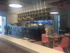 -樱花里音乐餐吧·牛扒椰子鸡(东圃店)