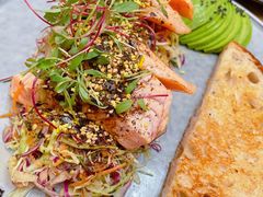 烤三文鱼沙拉-O'mills Sourdough Bakery&Bistro(永嘉路店)