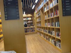 -漕河泾街道图书馆(漕河泾社区文化活动中心店)