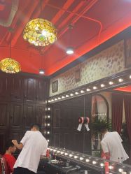 -东方先生国潮男士理发馆