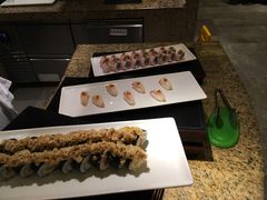 -华邑酒店·鲜艳全日自助餐厅