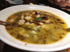 老坛酸菜鱼-好嫂子酱猪手•农家菜(华远坊店)