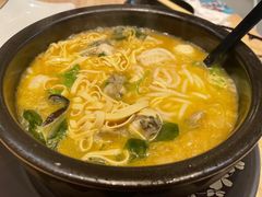 -灵芝妹子海鲜米线(瓦房店新玛特店)