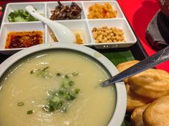 稀豆粉油条-福照楼汽锅鸡·云南特色菜(万达广场店)