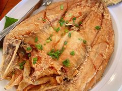 -Chom Cafe and Restaurant