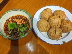 -包整·丝娃娃(一览甲秀楼风景店)