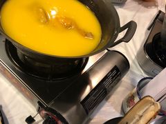 -鲜入围煮花胶鸡海鲜火锅