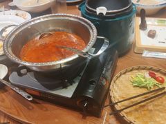 -老滇山寨•云南特色菜•地方菜•民族风情歌舞表演(金碧店)