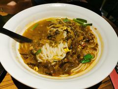 酸辣小锅米线-茶花妹子云南餐厅(北大店)