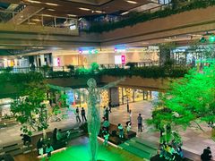 -瑞虹新天地月亮湾