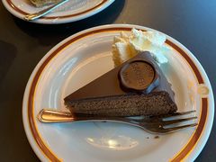 苹果派-Cafe Sacher(WIEN)