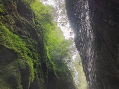 -龙水峡地缝景区