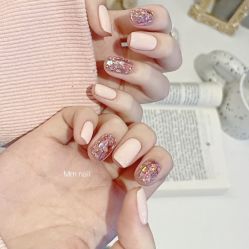 -悦指间美甲美睫