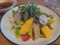 芒果烤鸡藜麦沙拉-MR.ROCKY洛奇先生RESTAURANT&BAR(宝安壹方城店)