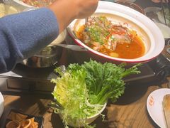 -爱碗亭·鲜炒湖南菜(壹城中心店)