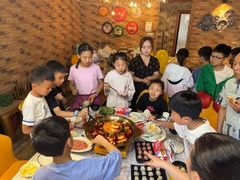 -玩坞轰趴馆·户外团建聚会主题生日派对馆(世豪广场店)